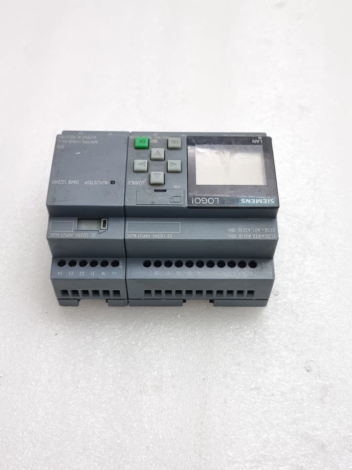 SIEMENS 6ED1052-1MD00-0BA8 LOGO 12/24RCE WITH 6ED1055-1MB00-0BA2 MODULE 12/24VDC